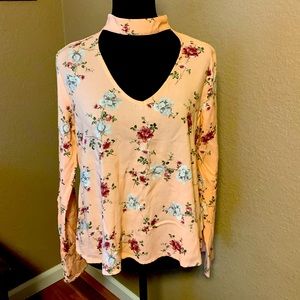 Heart & Hips long sleeve top. S